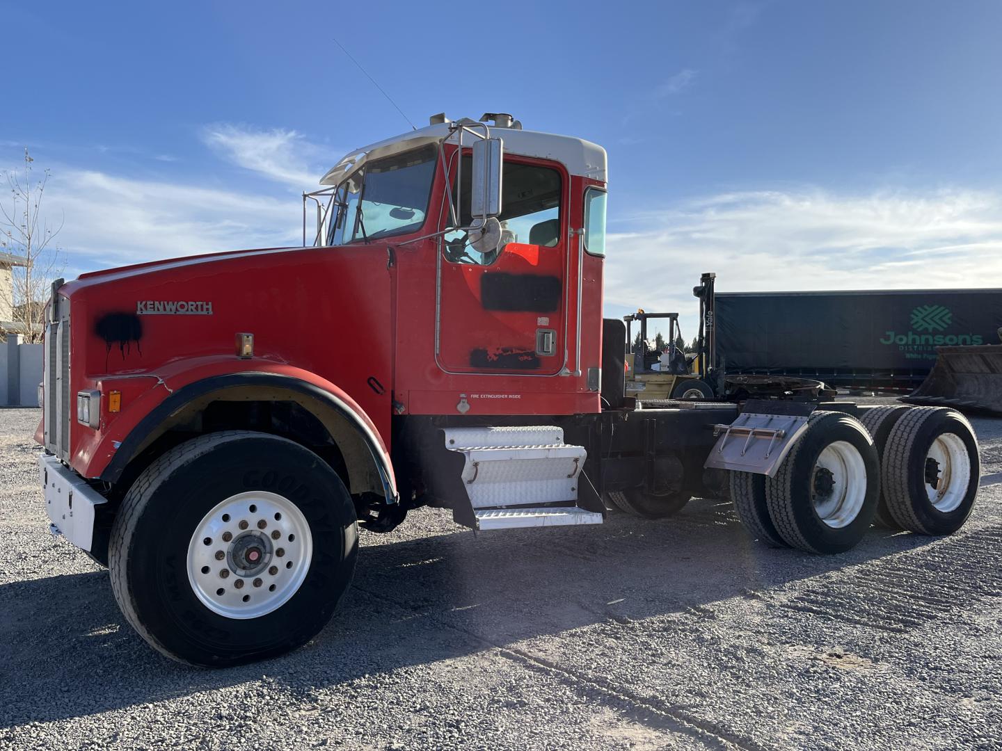 TRACTOCAMION KENWORTH W900